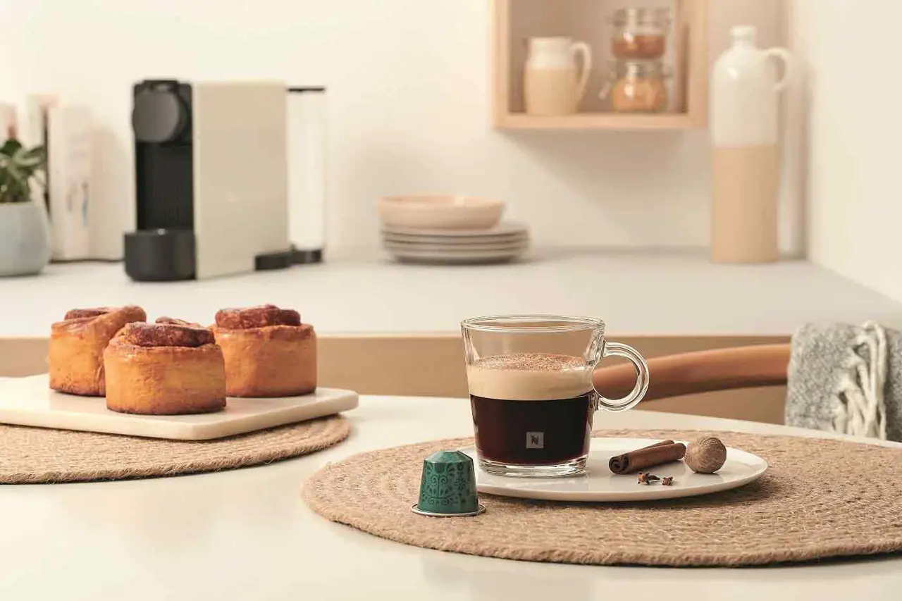 STOCKHOLM LUNGO Product Content