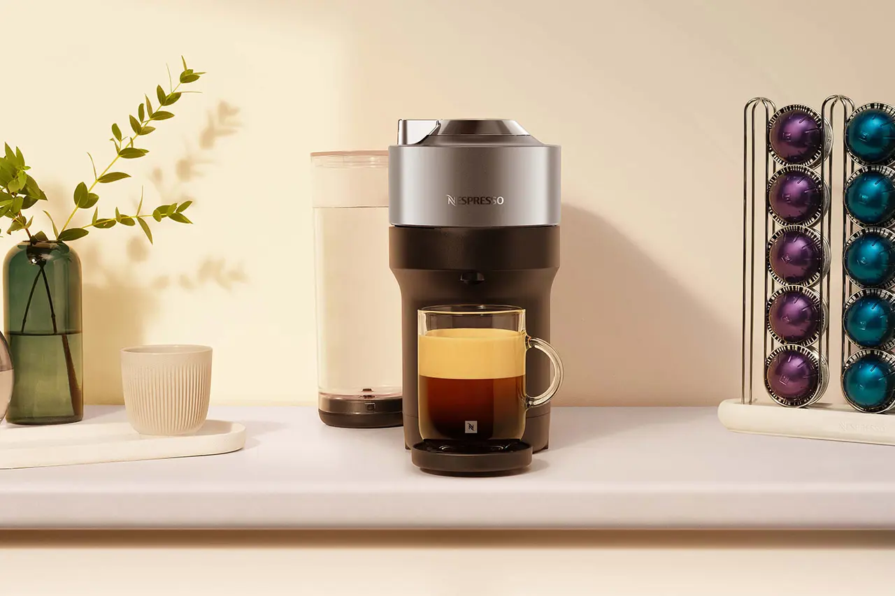 Vertuo Pop Plus Titan Product Scenic